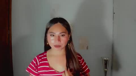 Snapshot of urdoll_trixie chatting on 11-26-25, 10:16 trixie tan online show from 11-26-25, 10:16