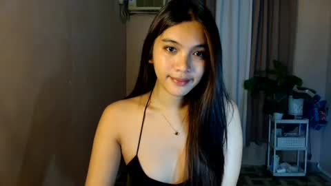 Snapshot of urdreamgirl_ chatting on 07-20-26, 05:04 Trixie online show from 07-20-26, 05:04