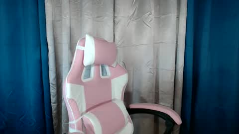 ayumi reacher online show from 01-12-25, 04:52