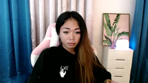 ayumi reacher online show from 02-11-25, 11:44