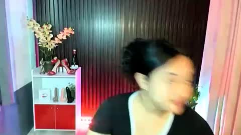 Snapshot of urfavouritecravings chatting on 11-03-25, 12:13 Scarlet online show from 11-03-25, 12:13