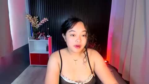 Snapshot of urfavouritecravings chatting on 11-11-25, 01:38 Scarlet online show from 11-11-25, 01:38