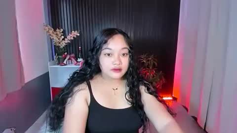 Snapshot of urfavouritecravings chatting on 11-15-25, 02:20 Scarlet online show from 11-15-25, 02:20