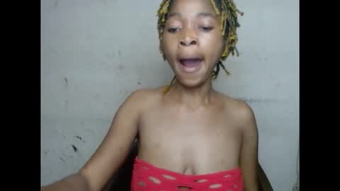 Snapshot of urflirtydoll chatting on 09-29-25, 08:35 urflirtydoll online show from 09-29-25, 08:35