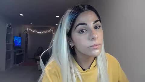 Snapshot of urgoddessmarla chatting on 09-10-25, 01:49 Goddess Marla online show from 09-10-25, 01:49