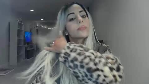 Snapshot of urgoddessmarla chatting on 09-30-25, 02:27 Goddess Marla online show from 09-30-25, 02:27