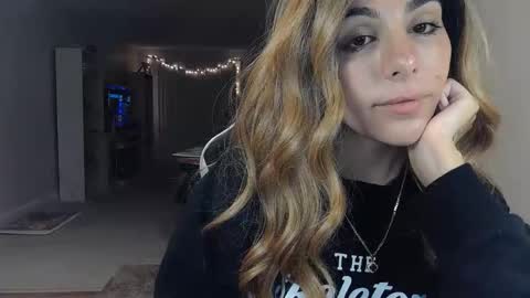 Snapshot of urgoddessmarla chatting on 10-09-25, 03:15 Goddess Marla online show from 10-09-25, 03:15