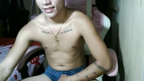 Snapshot of urhot_joshxx chatting on 12-16-25, 12:37 Josh online show from 12-16-25, 12:37
