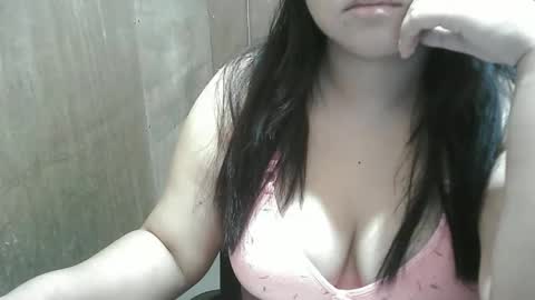 urhotm0m453 online show from 01-15-26, 09:14