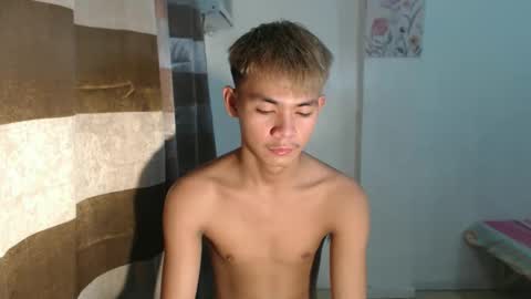 Snapshot of urhotpinoy_izaac chatting on 10-24-25, 09:06 simeon ulok online show from 10-24-25, 09:06