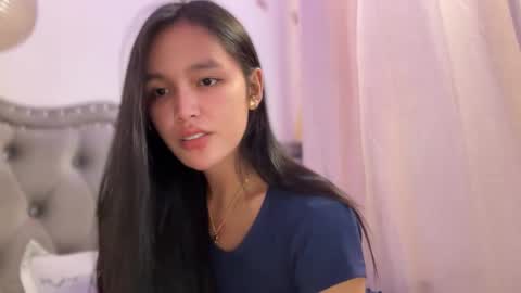 Amira online show from 11-12-25, 03:29