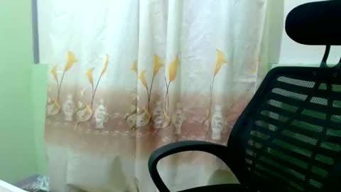 urlatino_rey online show from 11-01-25, 05:37