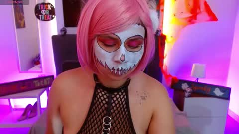 My real name is Iris online show from 10-31-25, 08:43