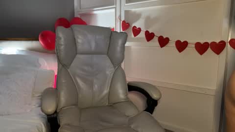 Kristina online show from 02-25-26, 01:15