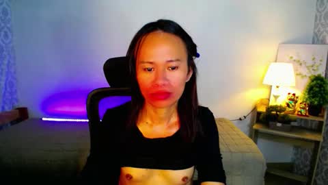 urlovely_che online show from 10-09-25, 02:04