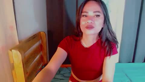 urlovely_che online show from 11-11-25, 02:44