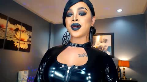 UrMajestyTyra online show from 01-30-25, 03:00