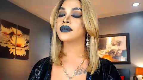 UrMajestyTyra online show from 02-12-25, 04:23