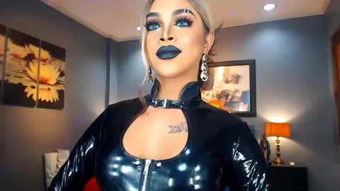 UrMajestyTyra online show from 02-16-25, 12:19