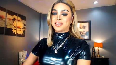 UrMajestyTyra online show from 02-17-25, 04:53