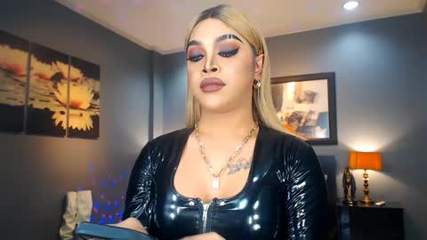 UrMajestyTyra online show from 03-09-25, 11:56