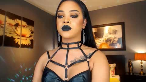 UrMajestyTyra online show from 03-25-26, 01:55