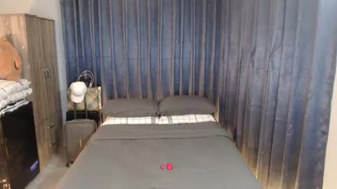 Mel online show from 01-25-25, 08:42