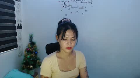 hi im kim online show from 12-13-24, 02:43