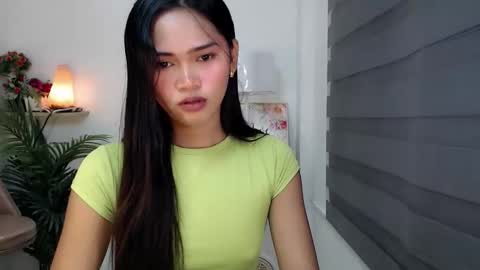 ursandra_xx online show from 11-12-25, 02:45