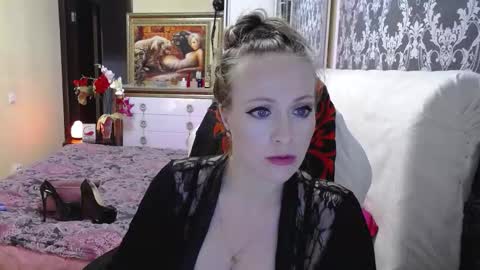 Snapshot of ursecrettreasure88 chatting on 10-21-25, 11:22 UrSecretTreasure88 online show from 10-21-25, 11:22