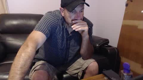 Snapshot of urslav75 chatting on 09-27-25, 07:41 urslav75 online show from 09-27-25, 07:41