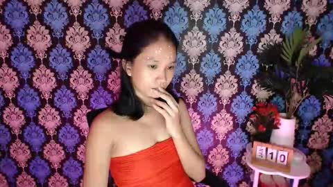 Snapshot of ursweethennesy chatting on 01-11-26, 04:39 Hennesybabe online show from 01-11-26, 04:39