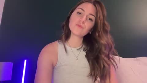 Snapshot of urwetdreamddd chatting on 12-12-24, 02:59 Dream online show from 12-12-24, 02:59