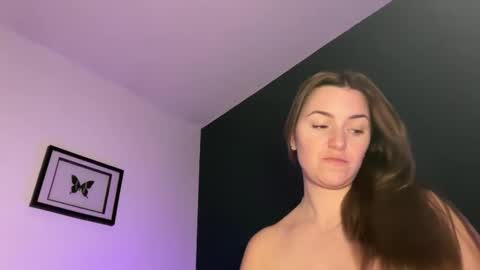 Snapshot of urwetdreamddd chatting on 12-19-24, 02:01 Dream online show from 12-19-24, 02:01