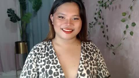 Bella Miles Olivia online show from 12-10-24, 11:40