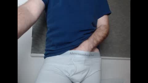 Snapshot of us5030 chatting on 10-05-25, 05:44 US5030 online show from 10-05-25, 05:44