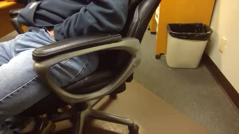 useemie online show from 04-10-26, 07:40