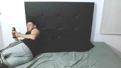 Snapshot of useronlypurple777 chatting on 10-31-25, 12:33 useronlypurple777 online show from 10-31-25, 12:33