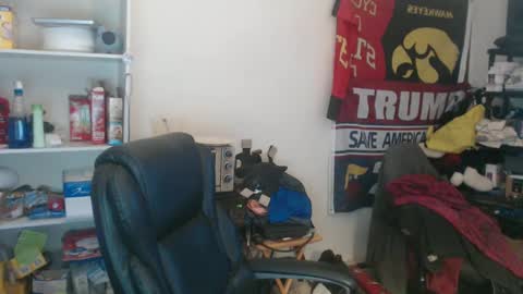 Eric online show from 02-12-25, 04:12