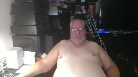 Eric online show from 10-15-25, 01:33