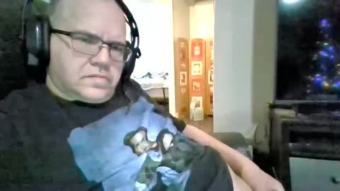 Snapshot of usstarr1 chatting on 12-13-24, 02:05 usstarr1 online show from 12-13-24, 02:05