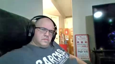 Snapshot of usstarr1 chatting on 12-31-24, 05:07 usstarr1 online show from 12-31-24, 05:07