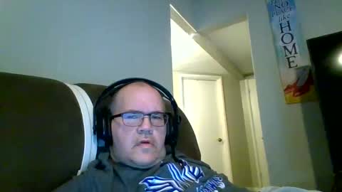 Snapshot of usstarr1 chatting on 02-11-25, 08:10 usstarr1 online show from 02-11-25, 08:10