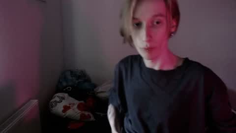 Snapshot of usuck364662 chatting on 12-23-24, 07:28 Excuse me online show from 12-23-24, 07:28