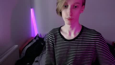 Snapshot of usuck364662 chatting on 01-11-25, 07:28 Excuse me online show from 01-11-25, 07:28