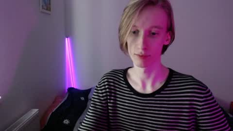 Snapshot of usuck364662 chatting on 01-12-25, 07:43 Excuse me online show from 01-12-25, 07:43