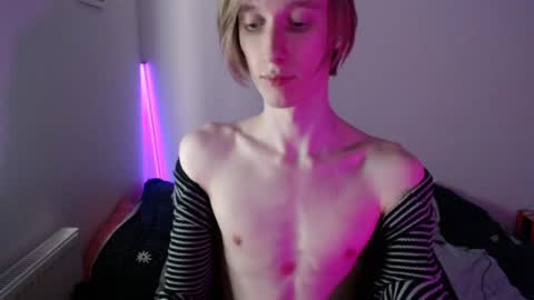 Snapshot of usuck364662 chatting on 01-12-25, 10:45 Excuse me online show from 01-12-25, 10:45