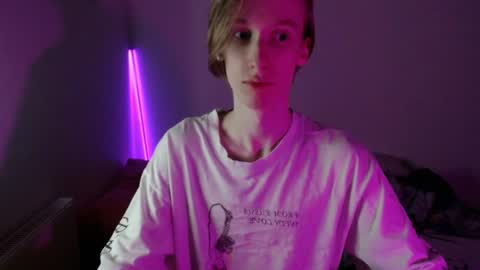 Snapshot of usuck364662 chatting on 01-14-25, 04:47 Excuse me online show from 01-14-25, 04:47