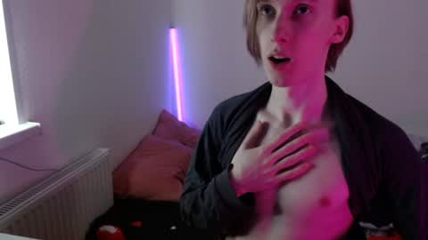 Snapshot of usuck364662 chatting on 02-06-25, 03:16 Excuse me online show from 02-06-25, 03:16