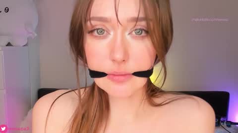 Snapshot of uwuxo chatting on 12-11-24, 10:14 Romy online show from 12-11-24, 10:14